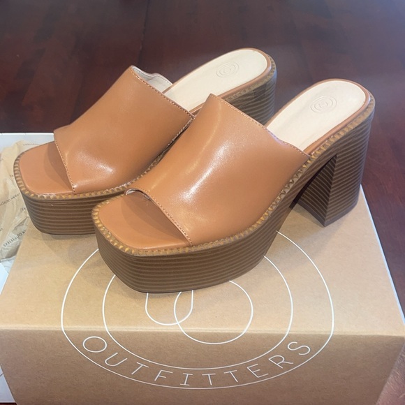 Urban Outfitters Paloma Mule Brown platform shoes size 7 - Picture 3 of 13